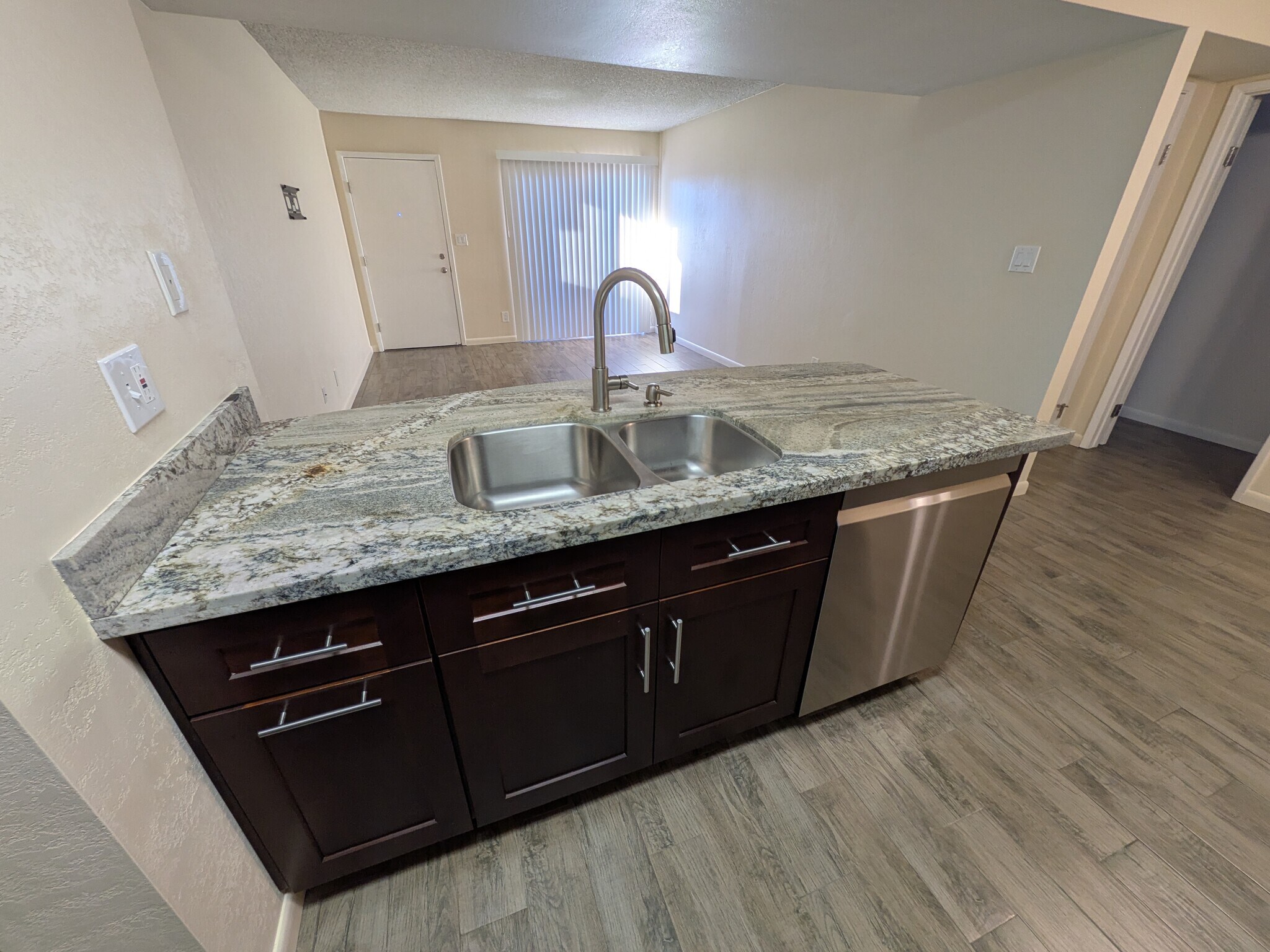 Building Photo - 2938 N 61st Pl Unit 135