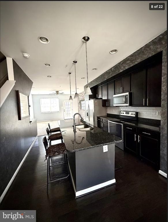 Building Photo - 2724 Downing Ln