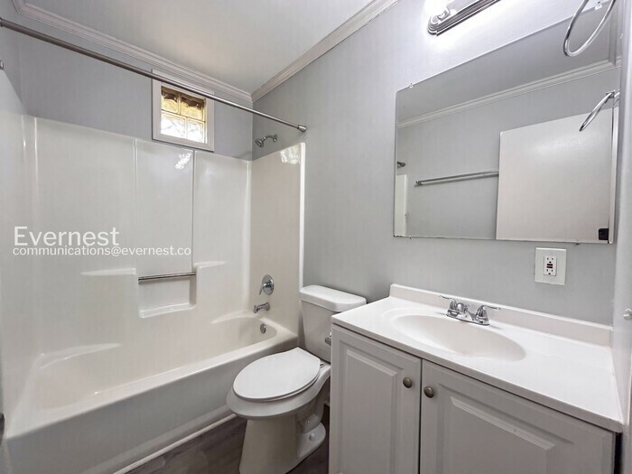 Building Photo - 1174 Alemeda Dr