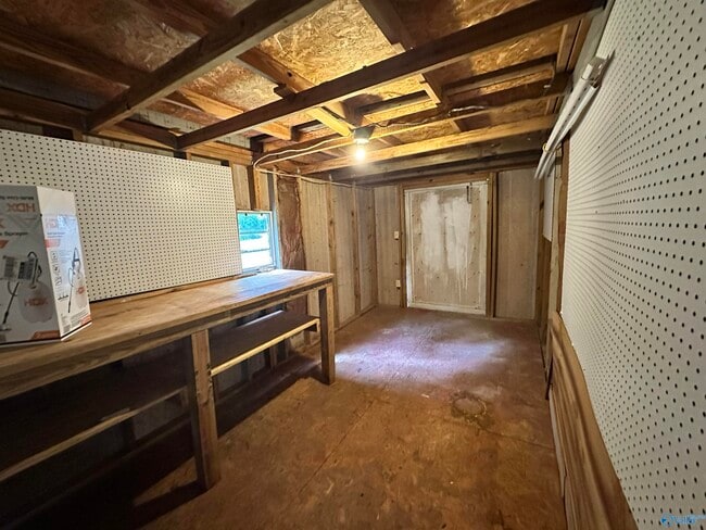 Building Photo - 13065 Hermosa Dr SW