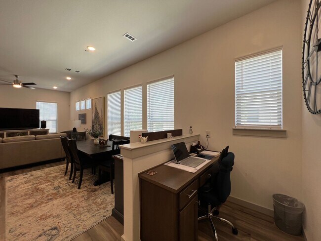 Building Photo - North Richland Hills Texas Townhome For Rent