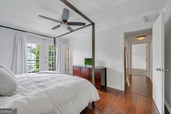 Building Photo - 1445 Monroe Dr NE