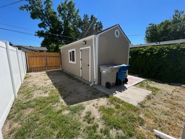 Building Photo - 2717 W Regan Ave