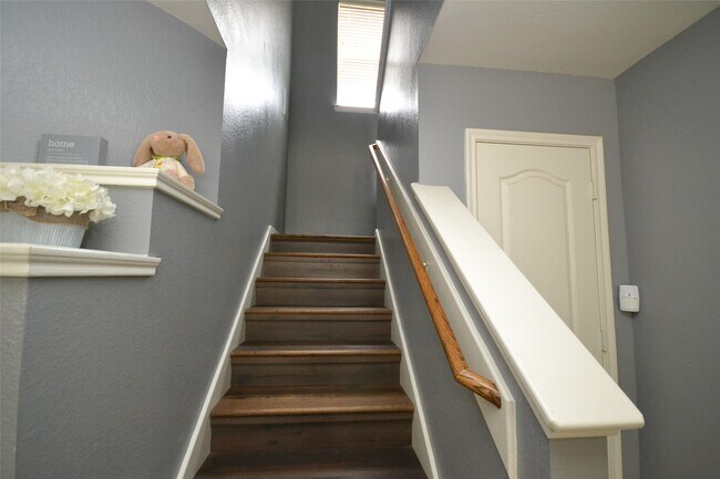 Building Photo - 20751 Cypress Post Dr