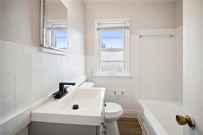 Building Photo - 5215 E 115th St