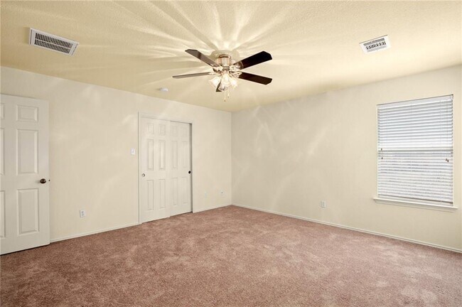 Building Photo - 1825 Golden Sunrise Ln