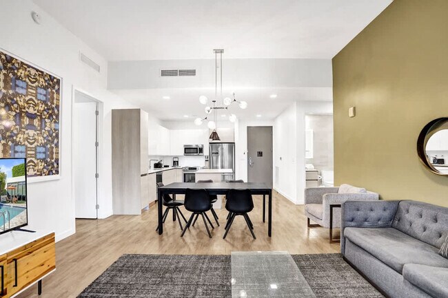 Building Photo - 1220 17th St