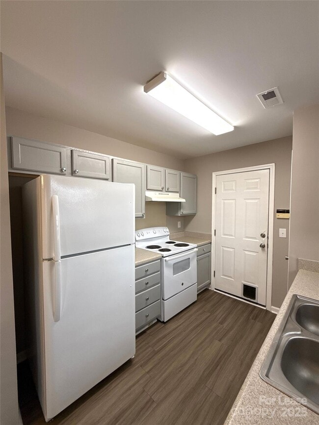 Building Photo - 3631 Joel Turner Dr