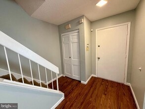 Building Photo - 33 Georgetown Rd