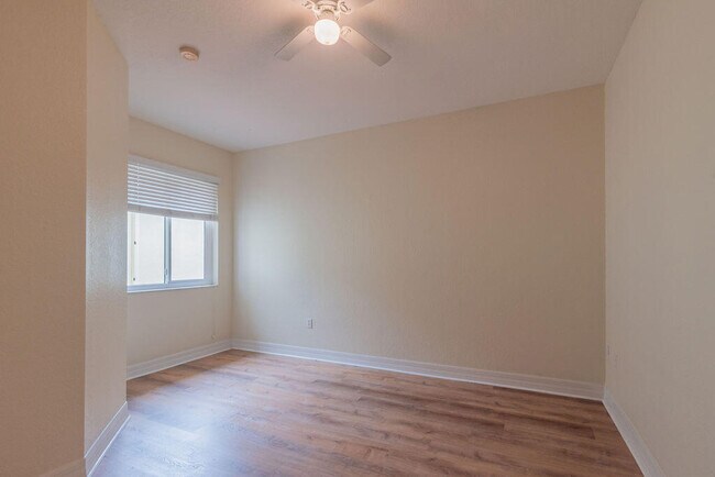 Building Photo - 44 SE Sedona Cir