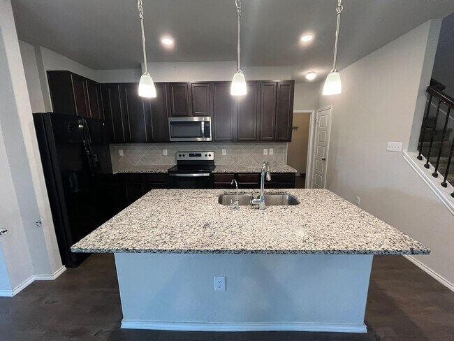Building Photo - 7923 Navarro Mls