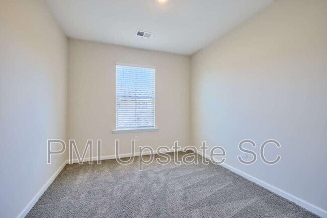 Building Photo - 105 Pendleton Place Way