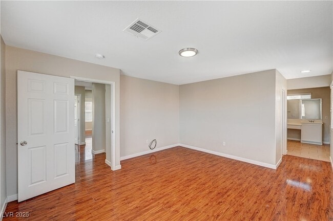 Building Photo - 10456 Armand Ave