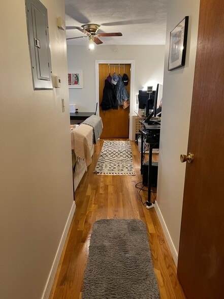 Building Photo - 144 Thorndike St