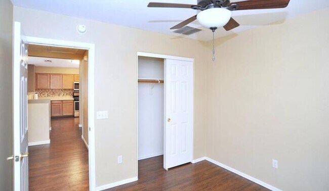 Building Photo - Charming home is San Lucas