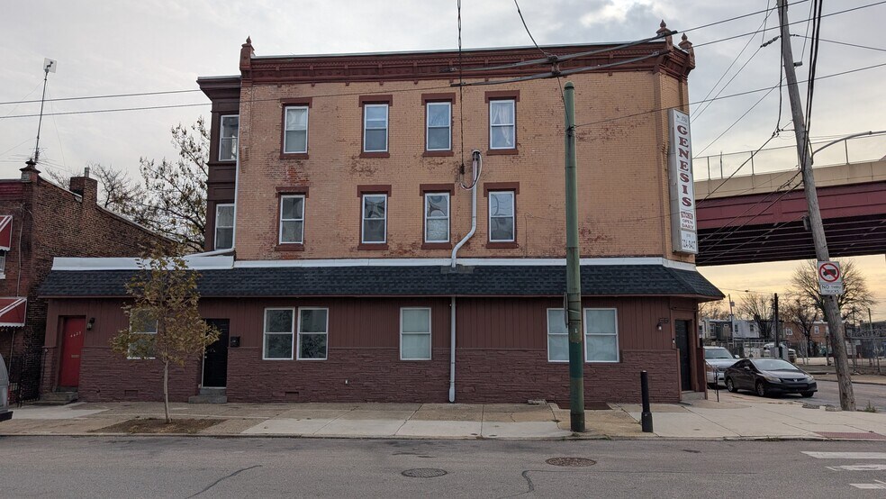 Building Photo - 4421 Wayne Ave