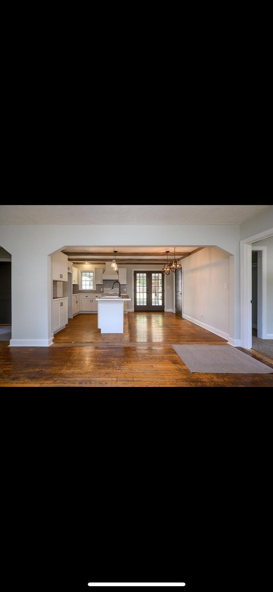 Building Photo - 1131 Kenwood Dr