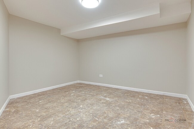 Building Photo - 4021 W Estes Ave