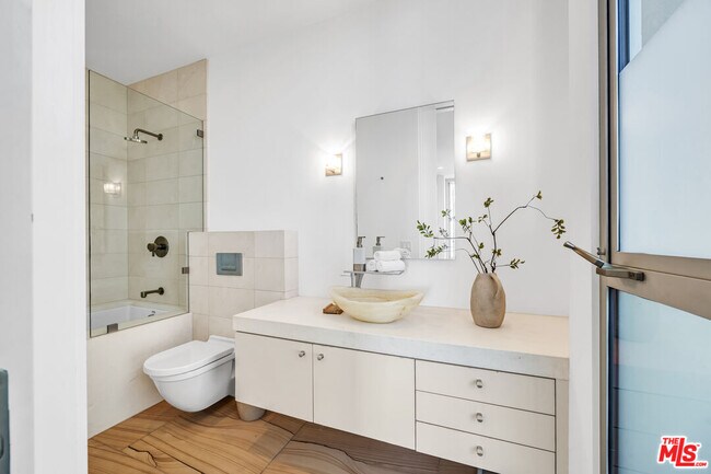 Building Photo - 25102 Malibu Rd