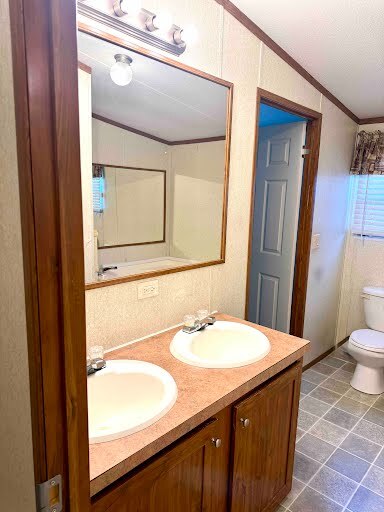 Building Photo - 2545 N Flounder Dr