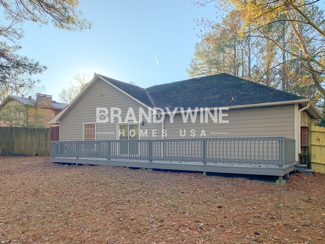 Building Photo - 2525 Hallie Mill Rd