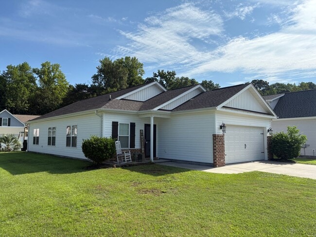 Building Photo - 292 Clearwater Dr
