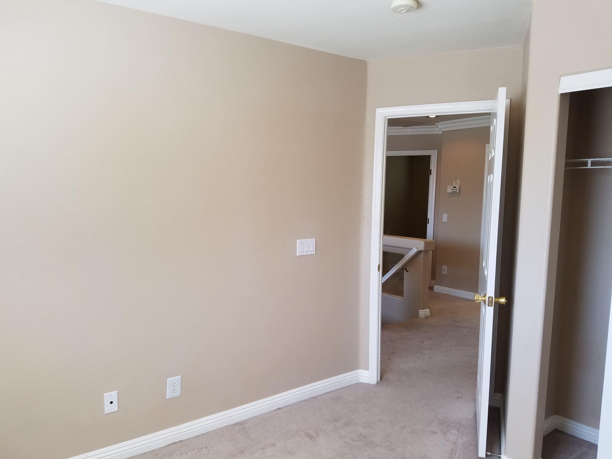 Building Photo - 9740 Powell Plateau Ct