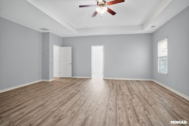 Building Photo - 1041 Sonoma Dr SW