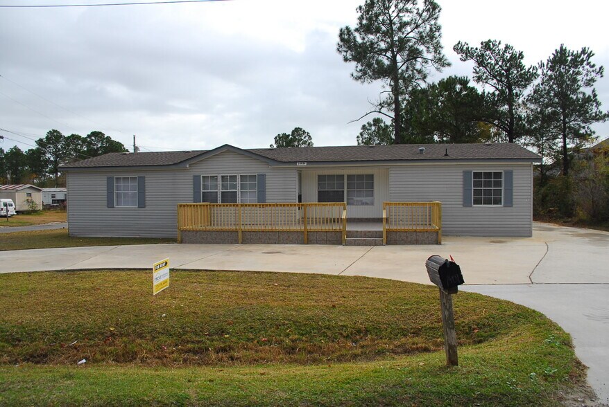 Primary Photo - 14939 Angela Dr