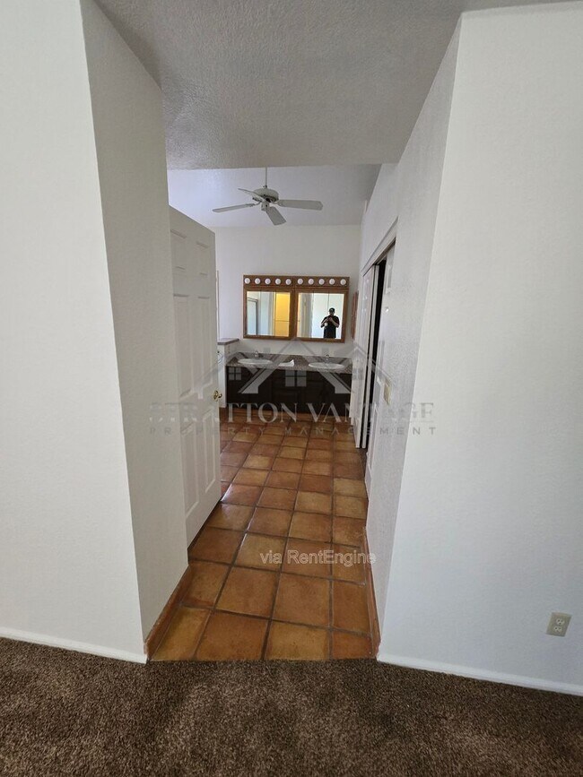 Building Photo - 4314 E Silverwood Dr