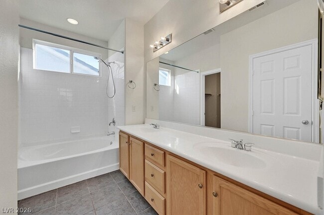 Building Photo - 7565 Grassy Bank St