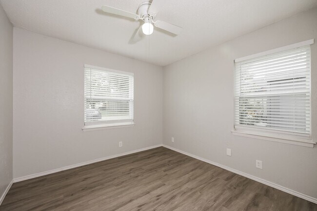Building Photo - 2 BR/1BA | Newly Renovated Single Family Home | 1-Car Covered Parking | Gated backyard