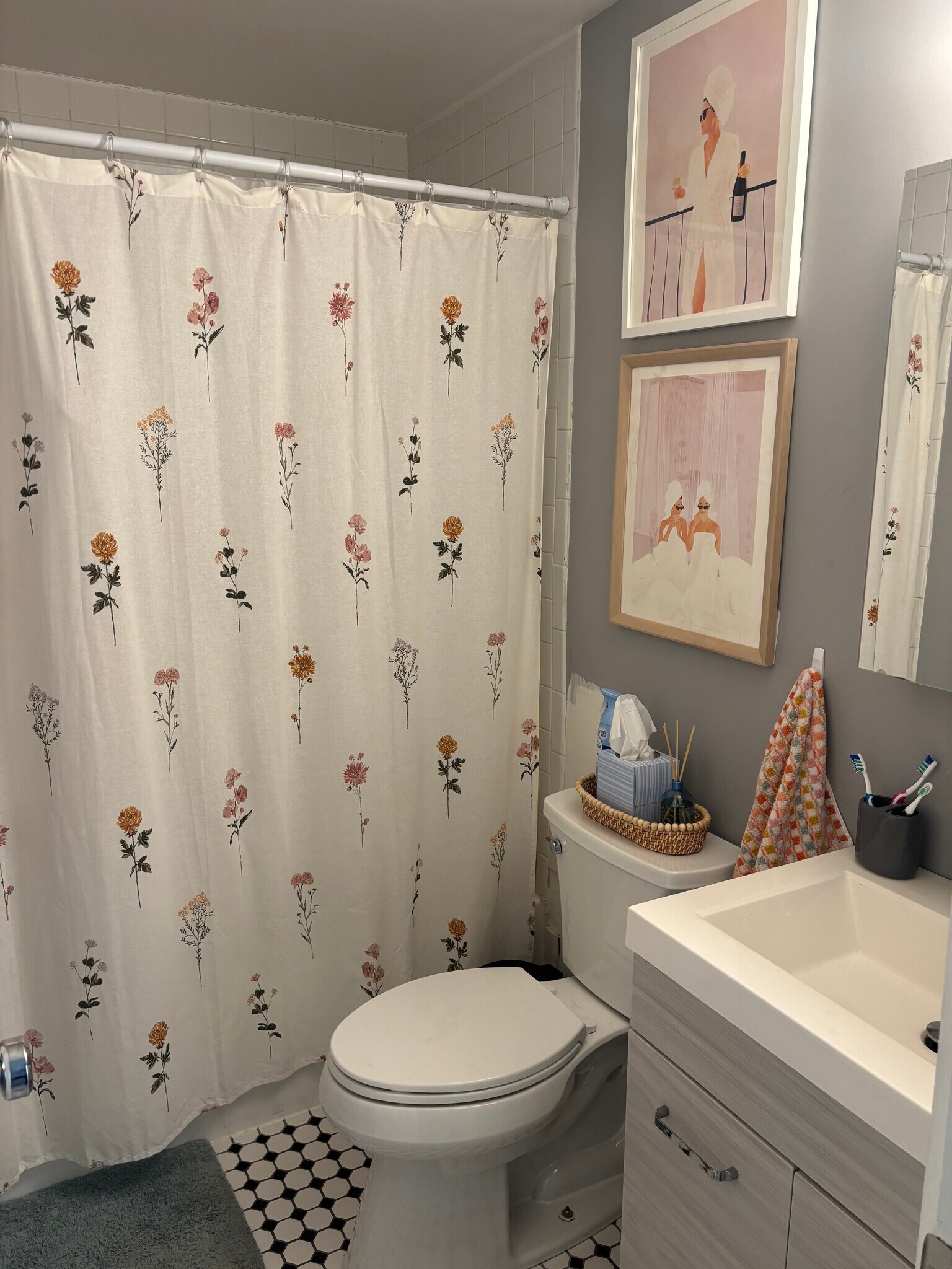 Unit 3F - 527 E 3rd St