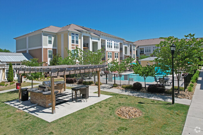 Cabana Grilling - Watercourse Apartments