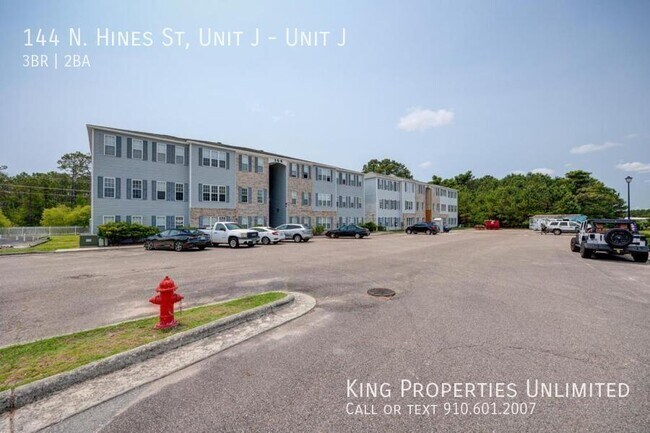 Building Photo - 144 N Hines St