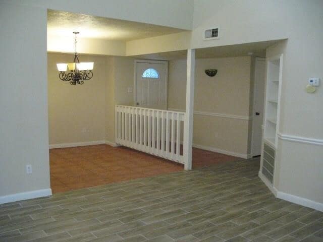 Building Photo - 1034 Heathfield Dr