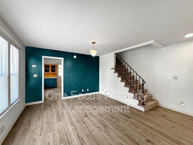 Building Photo - 2638 W 4th St