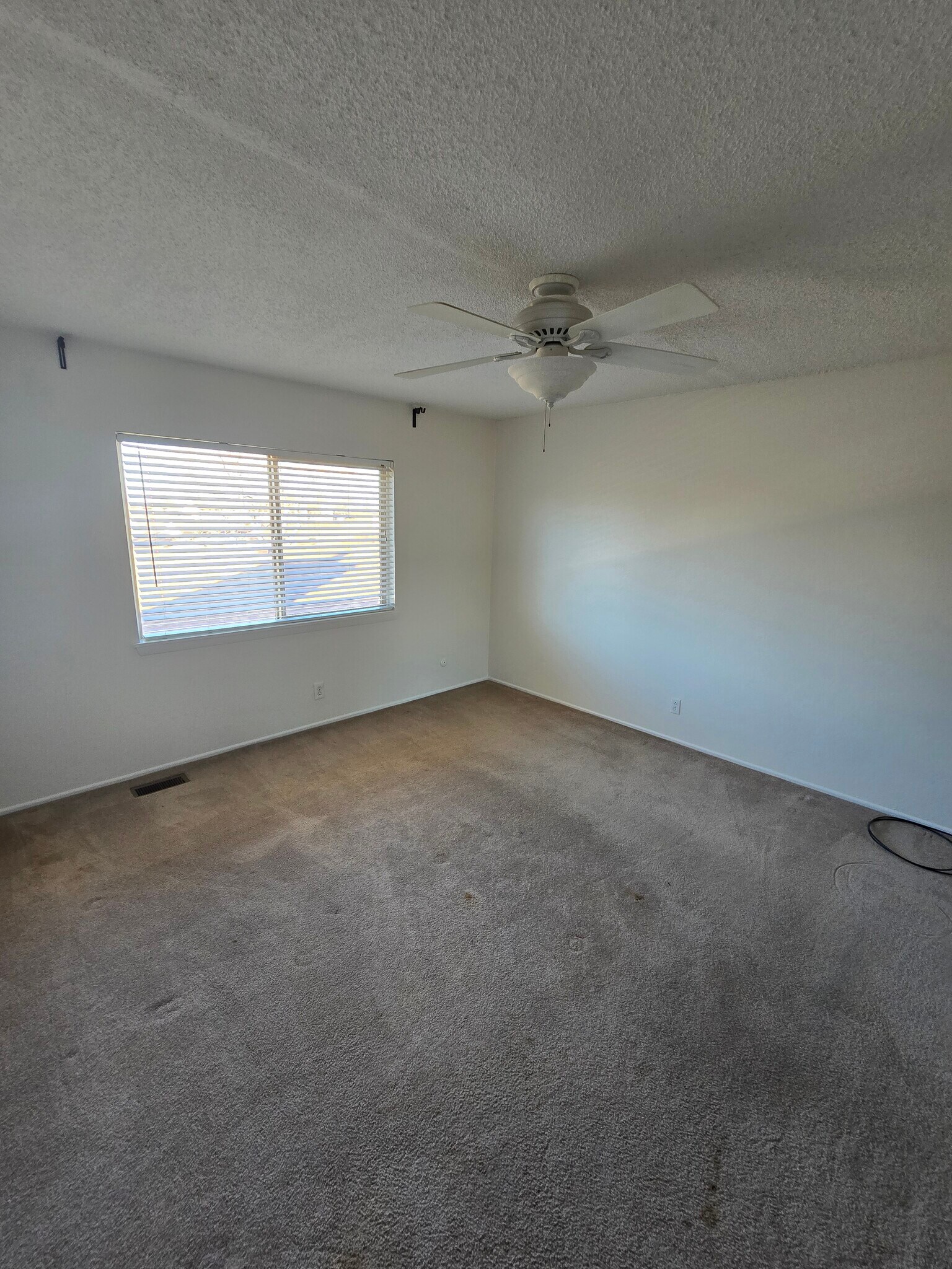 Building Photo - 3770 S Mission Pky