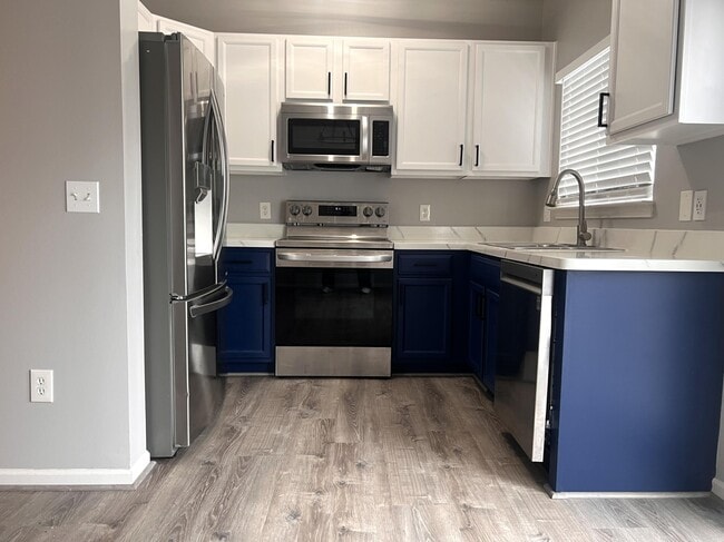 Building Photo - 44725 Ellery Ln