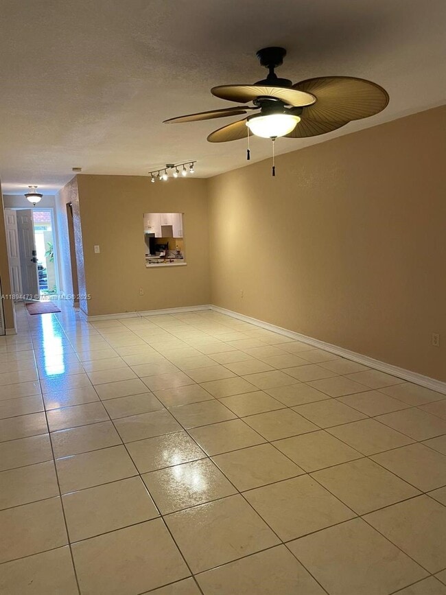 Building Photo - 518 NW 179th St