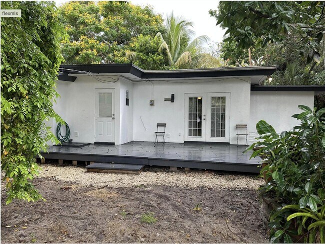 Building Photo - 5959 SW 59th St