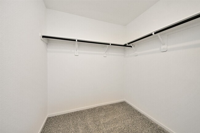 Building Photo - 27458 Serene Pne Dr