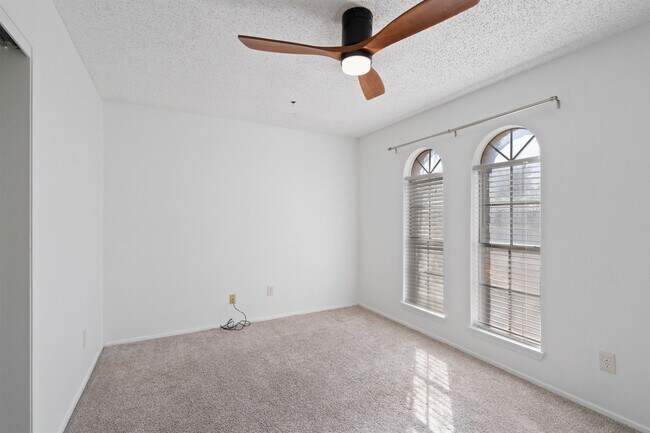 Building Photo - 13 Nighthawk Trail