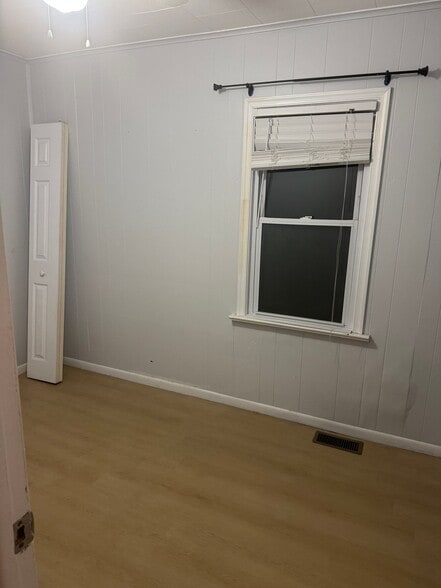 Building Photo - 408 Seneca St