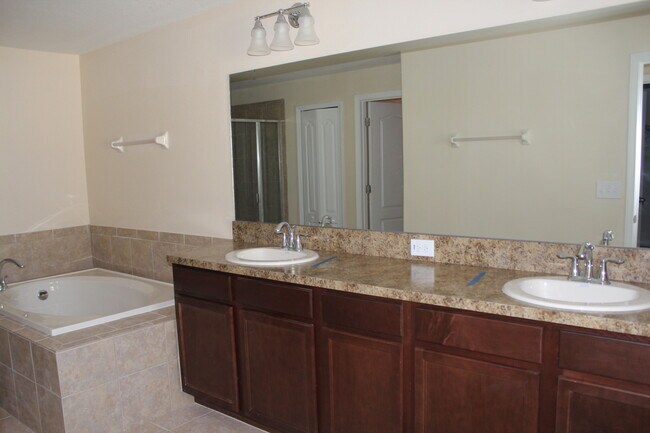 Building Photo - Spacious 3BR Lake Nona Townhome Near Medical City | 2,319 Sq Ft | 2-Car Garage