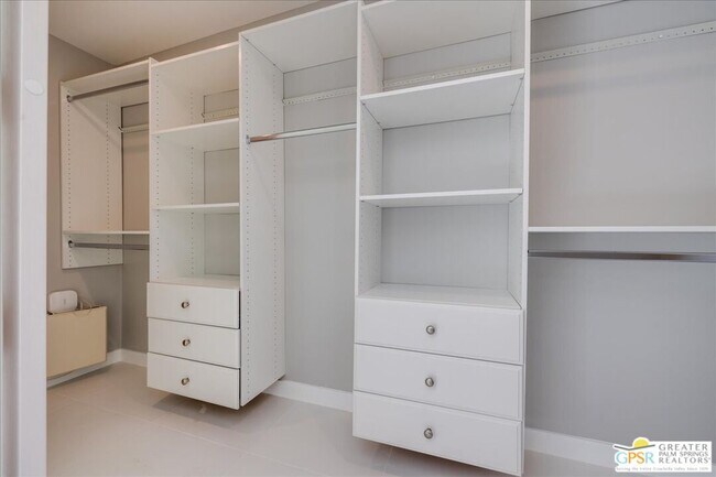 Building Photo - 505 E Molino Rd