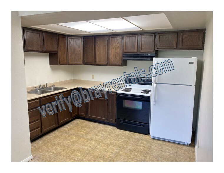 Building Photo - 103 Crawford Ln