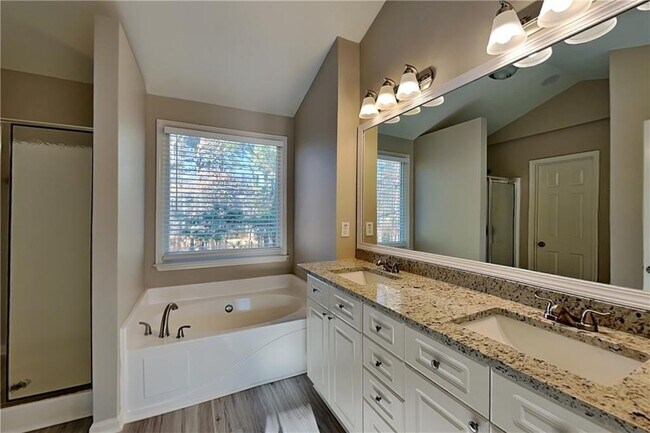 Building Photo - 149 Crestview Dr