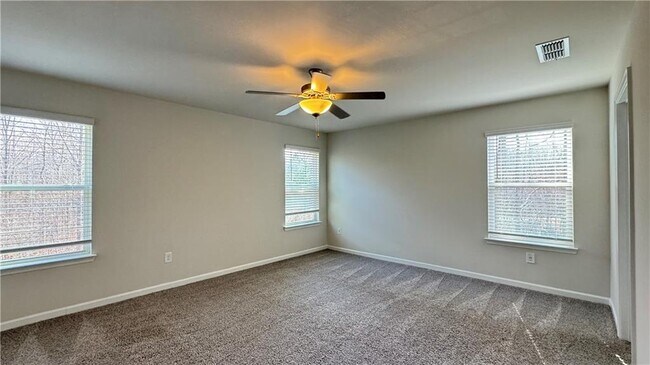 Building Photo - 151 Cedar Ln