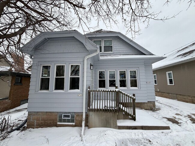 Building Photo - 4568 N 38th St